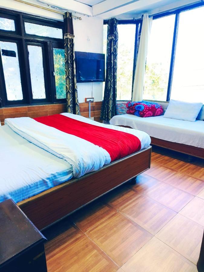 Hotel Holiday Dalhousie - Near Ghandhi Chowk Mall Road Ngoại thất bức ảnh