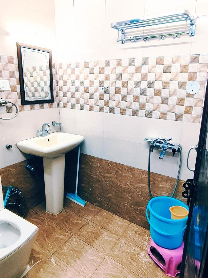 Hotel Holiday Dalhousie - Near Ghandhi Chowk Mall Road Ngoại thất bức ảnh